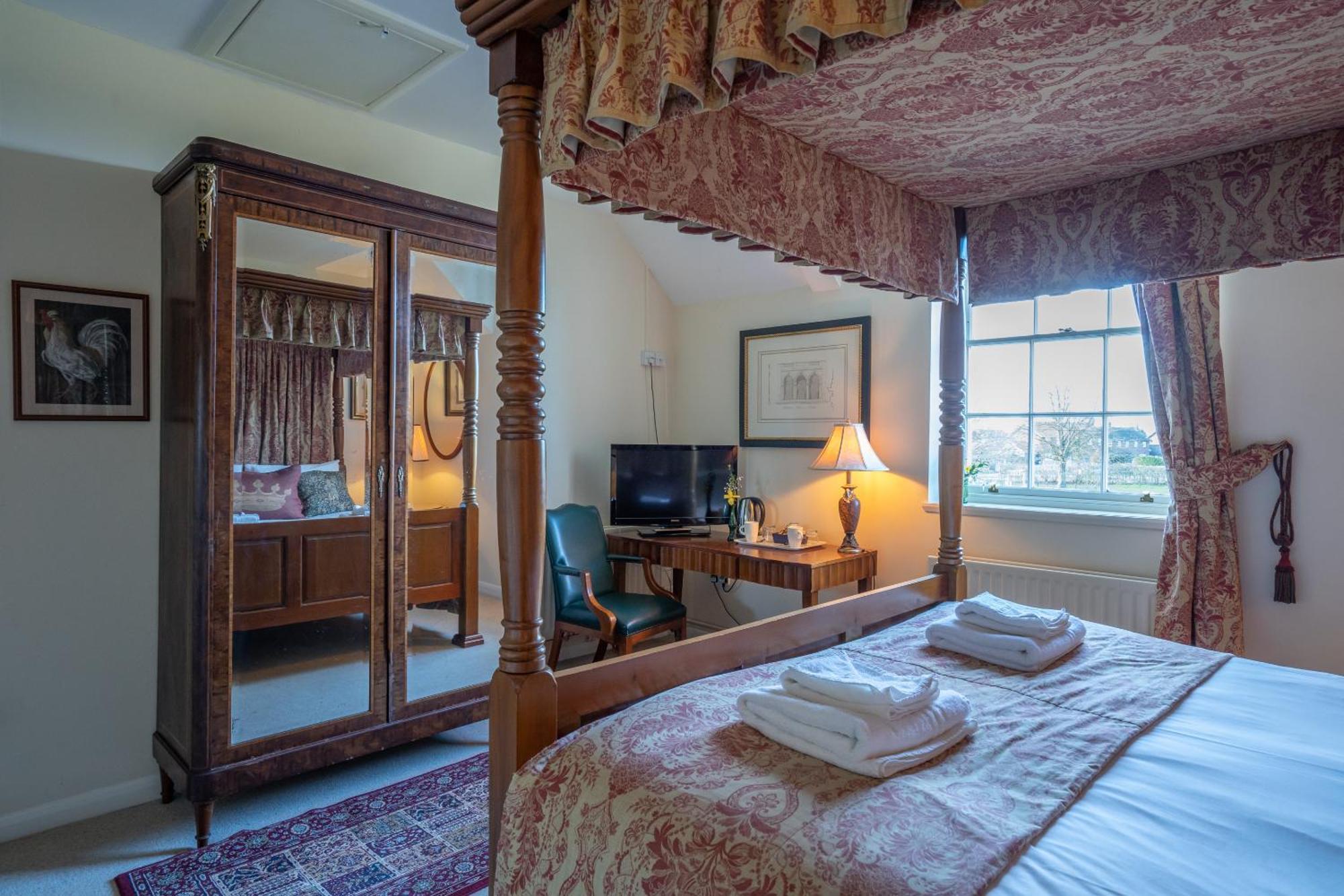 The Bedingfeld Arms Inn Oxborough